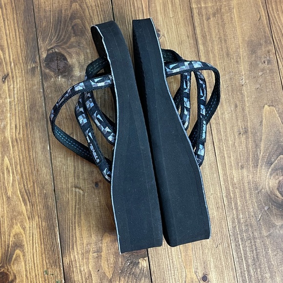 COPY - Teva mandalyn wedge sandal approximately size 5 - Picture 7 of 12